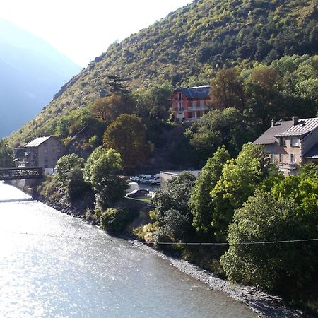 Hotel Le Commerce Modane Exterior photo